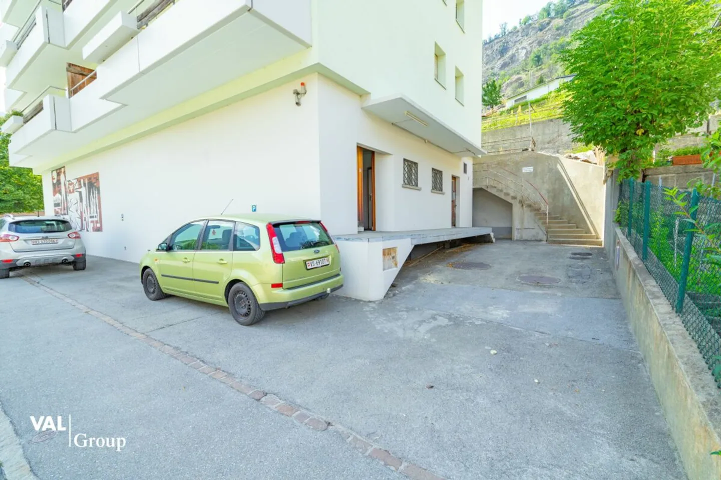 Dépôt/Entrepôt attrayant dans un emplacement central - Photo 10 sur 12