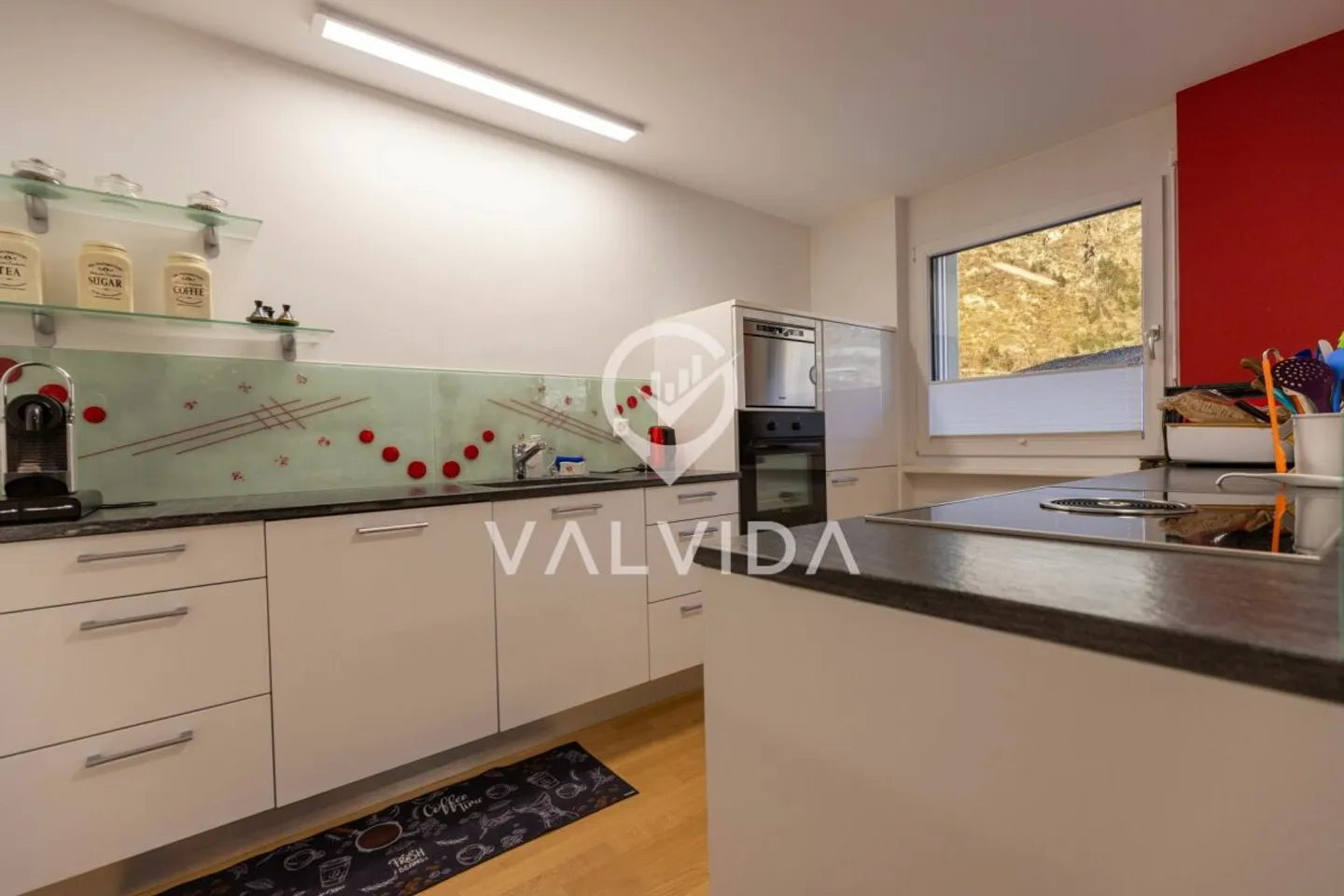 Top Deal: 4.5-Room Apartment with 2 Balconies, Garage & Guest WC - Photo 1 of 12