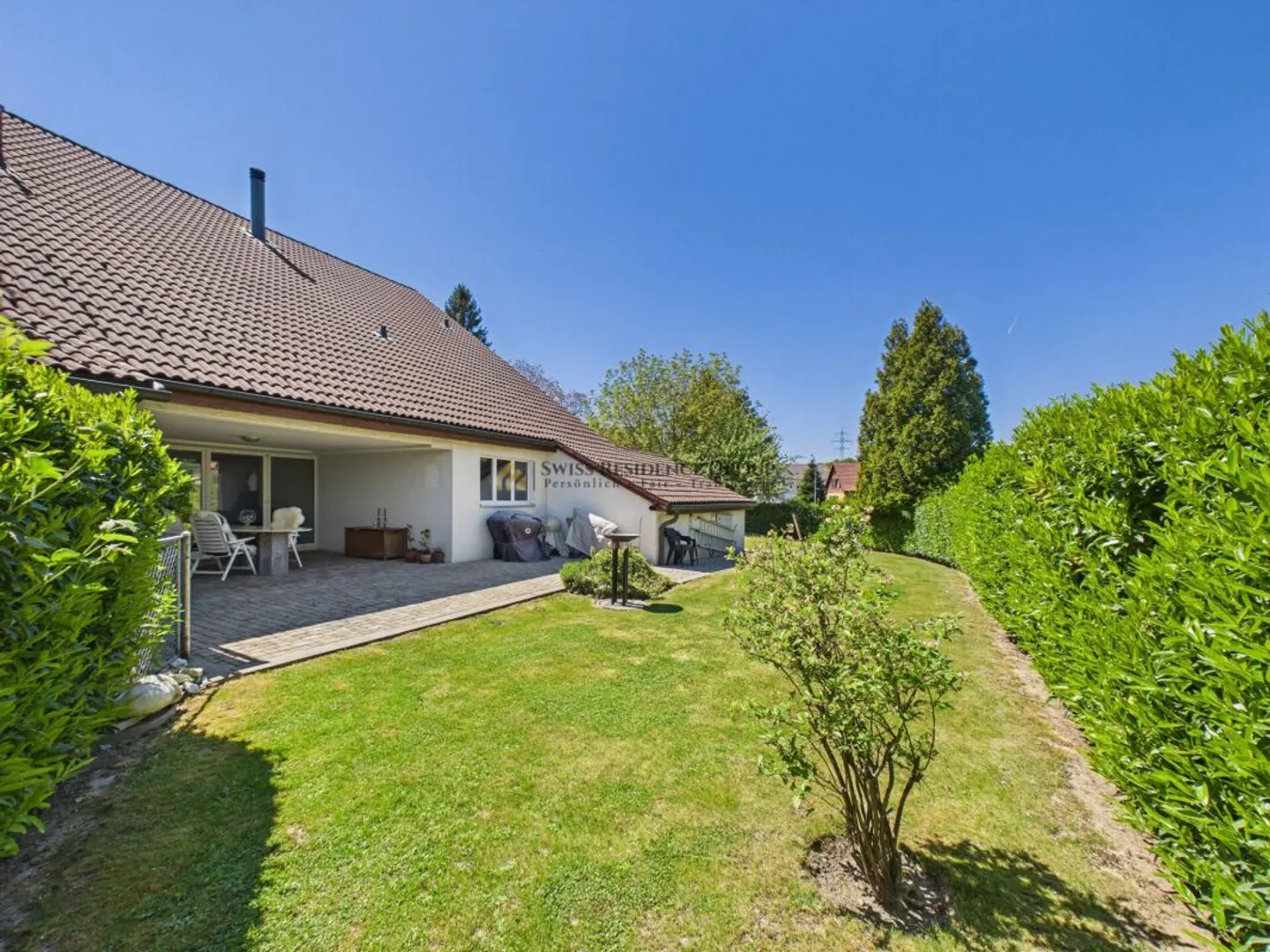 Geräumiges Familienhaus mit Garten - Foto 1 von 13