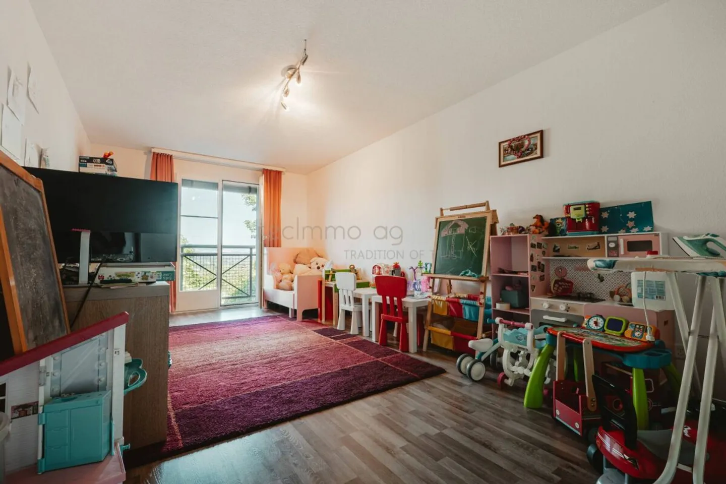 Condominium attrayant de 4,5 pièces avec balcon couvert à Cham - Photo 9 sur 13