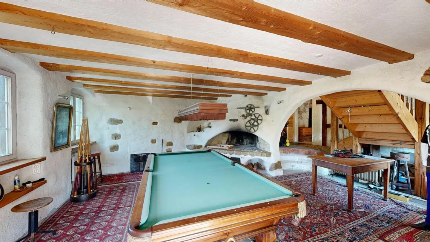 Einzigartiges Haus mit grosser Garage - Foto 6 von 13