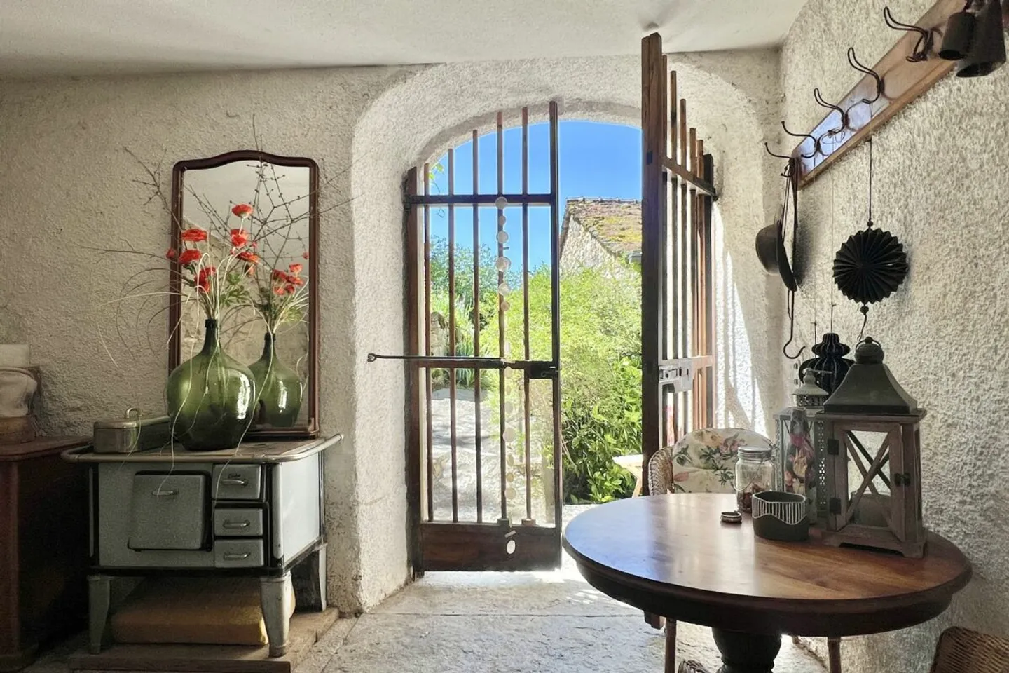 LEBENSTRAUM TESSIN - Charming renovated village house with large studio ideal for art & culture and B&B - Photo 7 of 13
