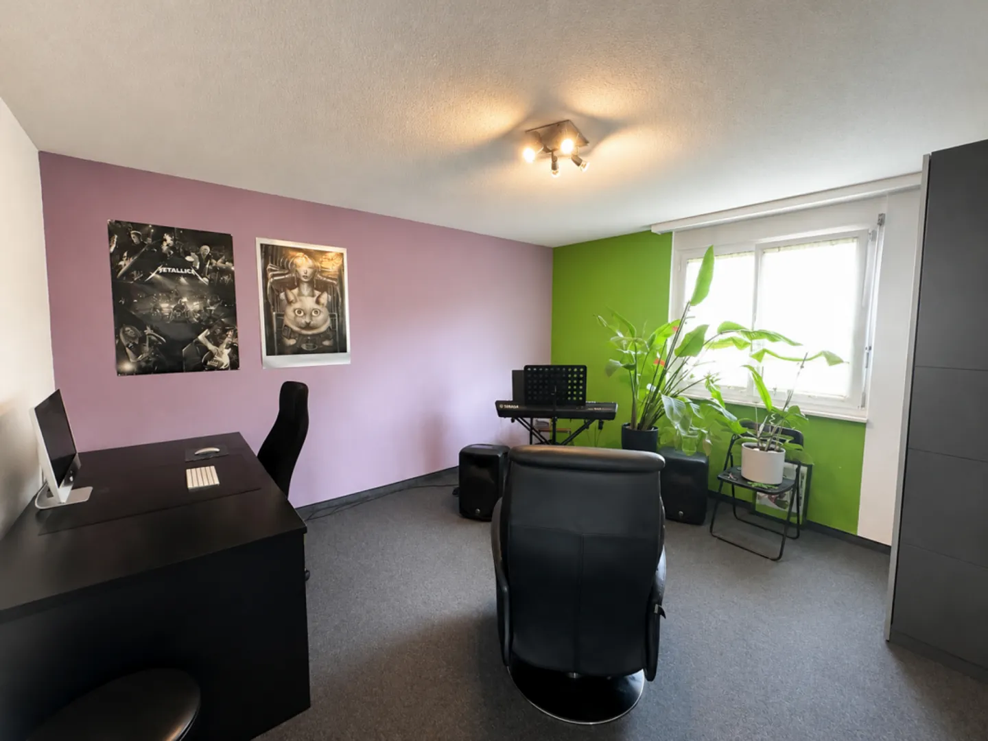 Modernized 4.5-room apartment with panoramic views - Photo 8 of 10