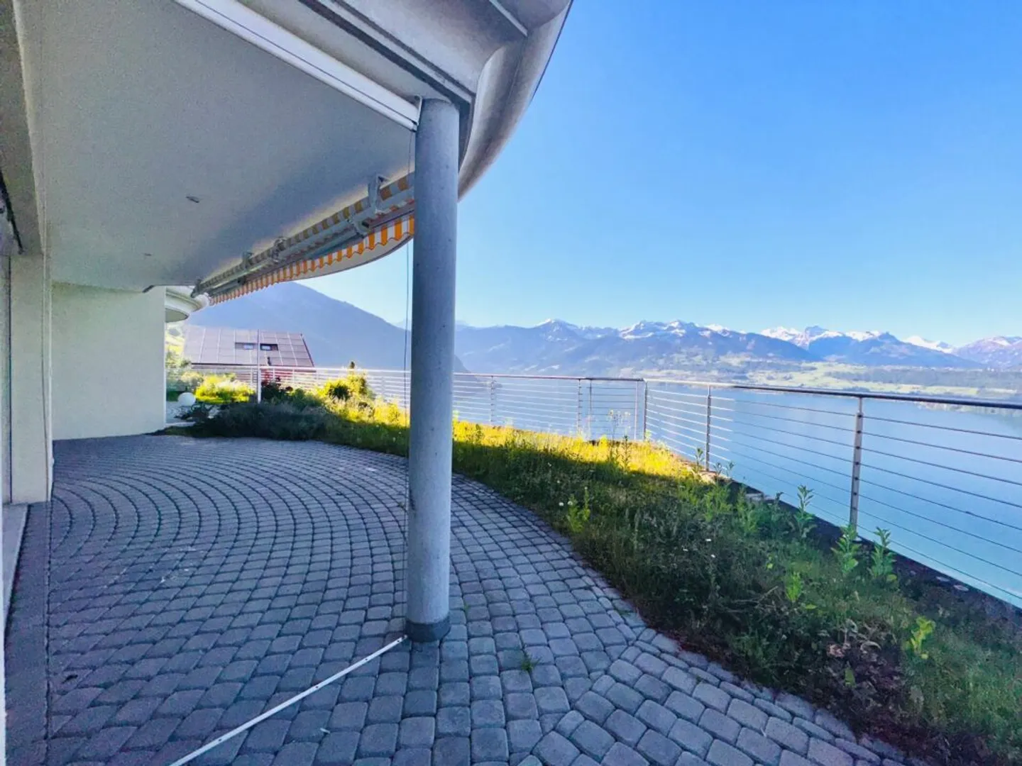 Charming Property in a Sunny Location - Photo 2 of 13