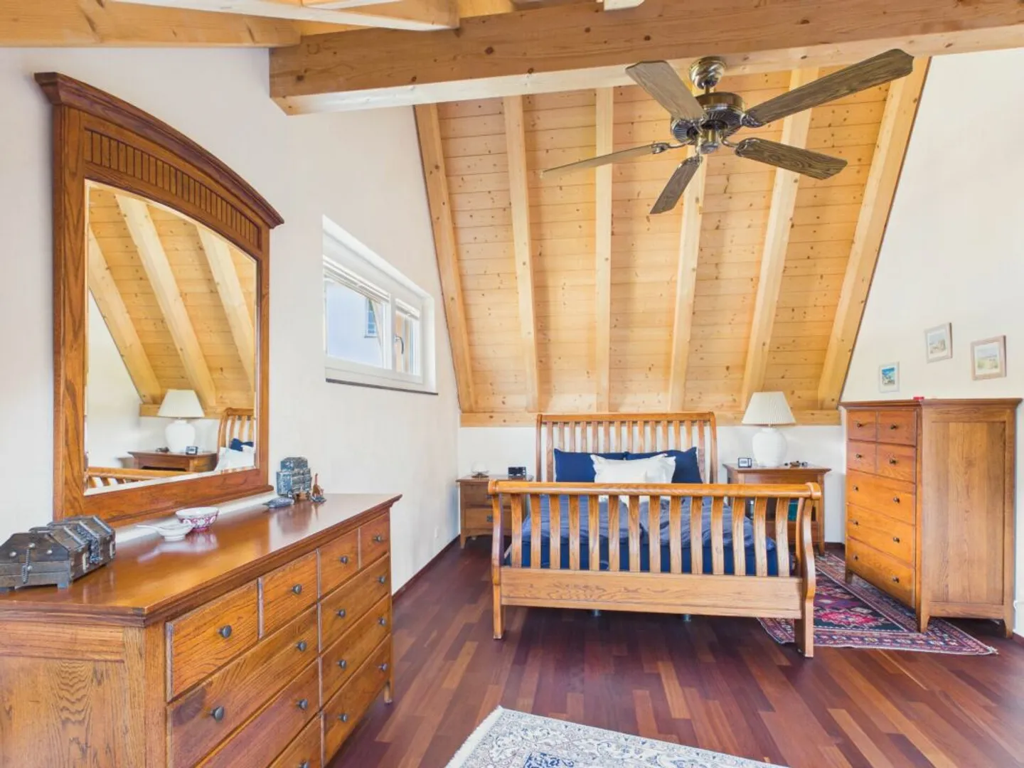 Casa unifamiliare indipendente in posizione tranquilla con vista fantastica - Foto 7 di 13