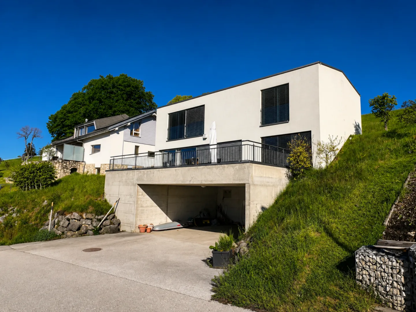 Magnificent villa with breathtaking view - Photo 3 of 13