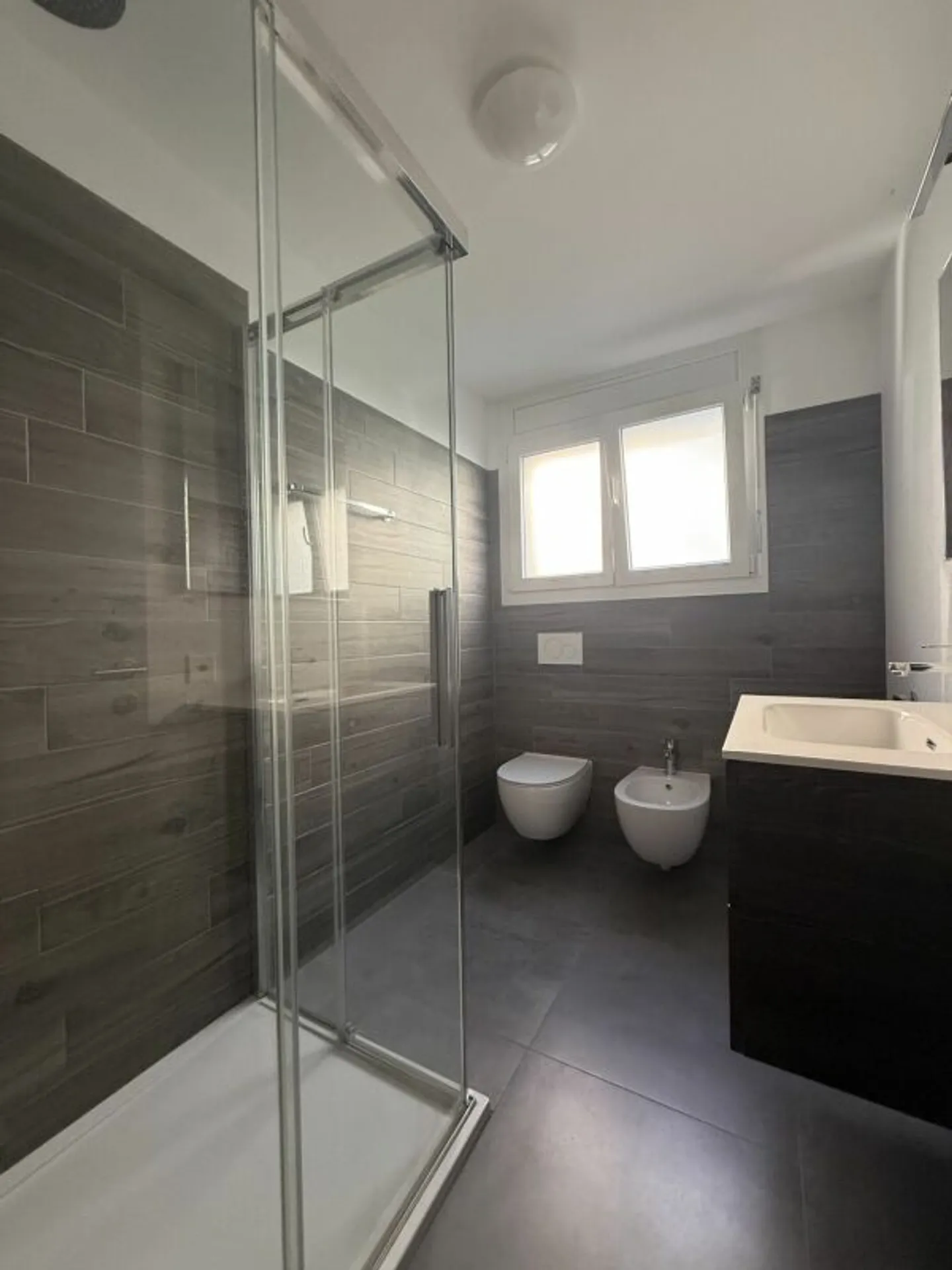 Nuovo appartamento di 4,5 stanze con standard elevato in una casa plurifamiliare con sole 3 unità abitative - Foto 11 di 12