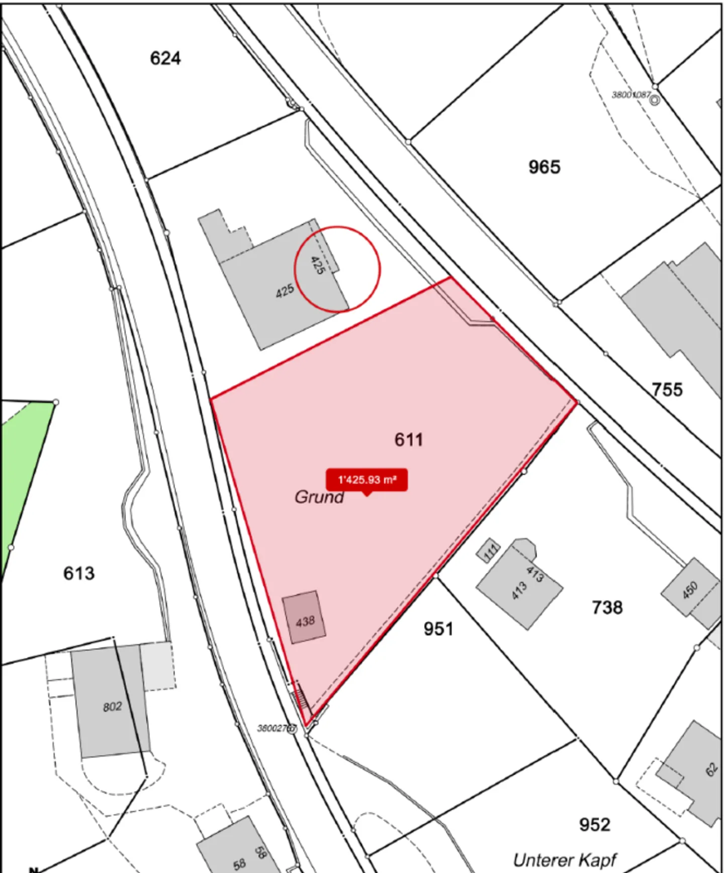 Ampio spazio per la famiglia, gli ospiti, le piccole imprese o l'affitto. Villa caratteristica con appartamento separato in una posizione panoramica cerca un nuovo proprietario che la ristrutturi. - Foto 3 di 8