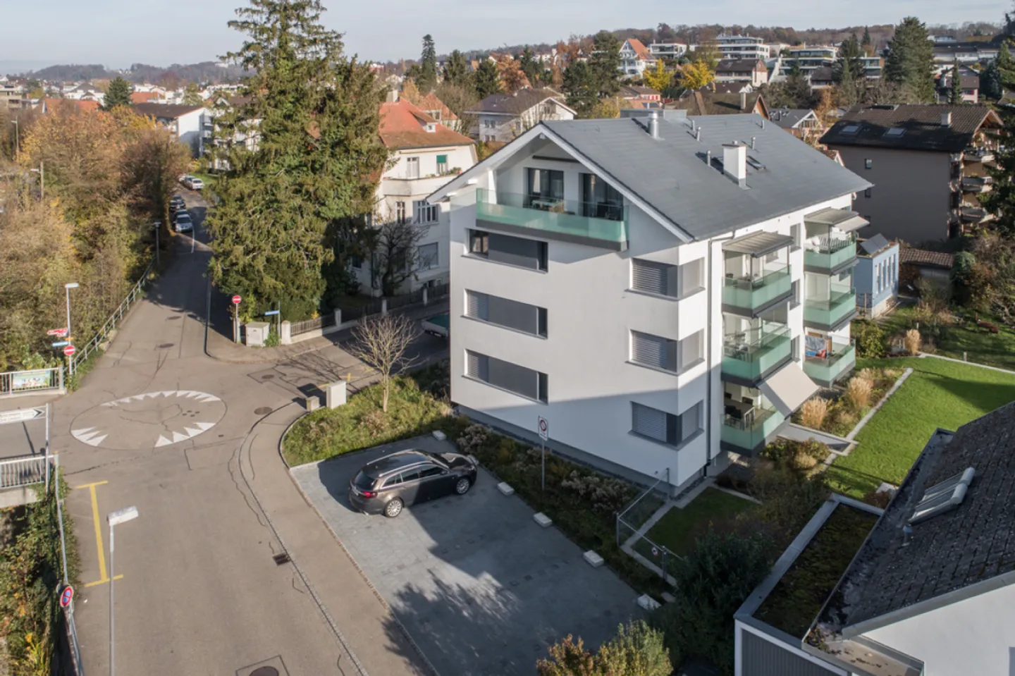 Parcheggio esterno a Oberwil - Foto 2 di 2