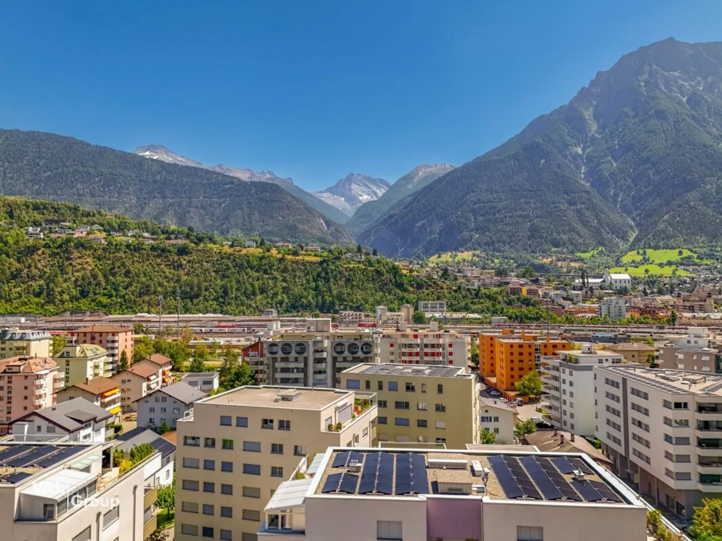 Central à Naters : appartement de 4,5 pièces avec vue sur la montagne - Photo 2 sur 5