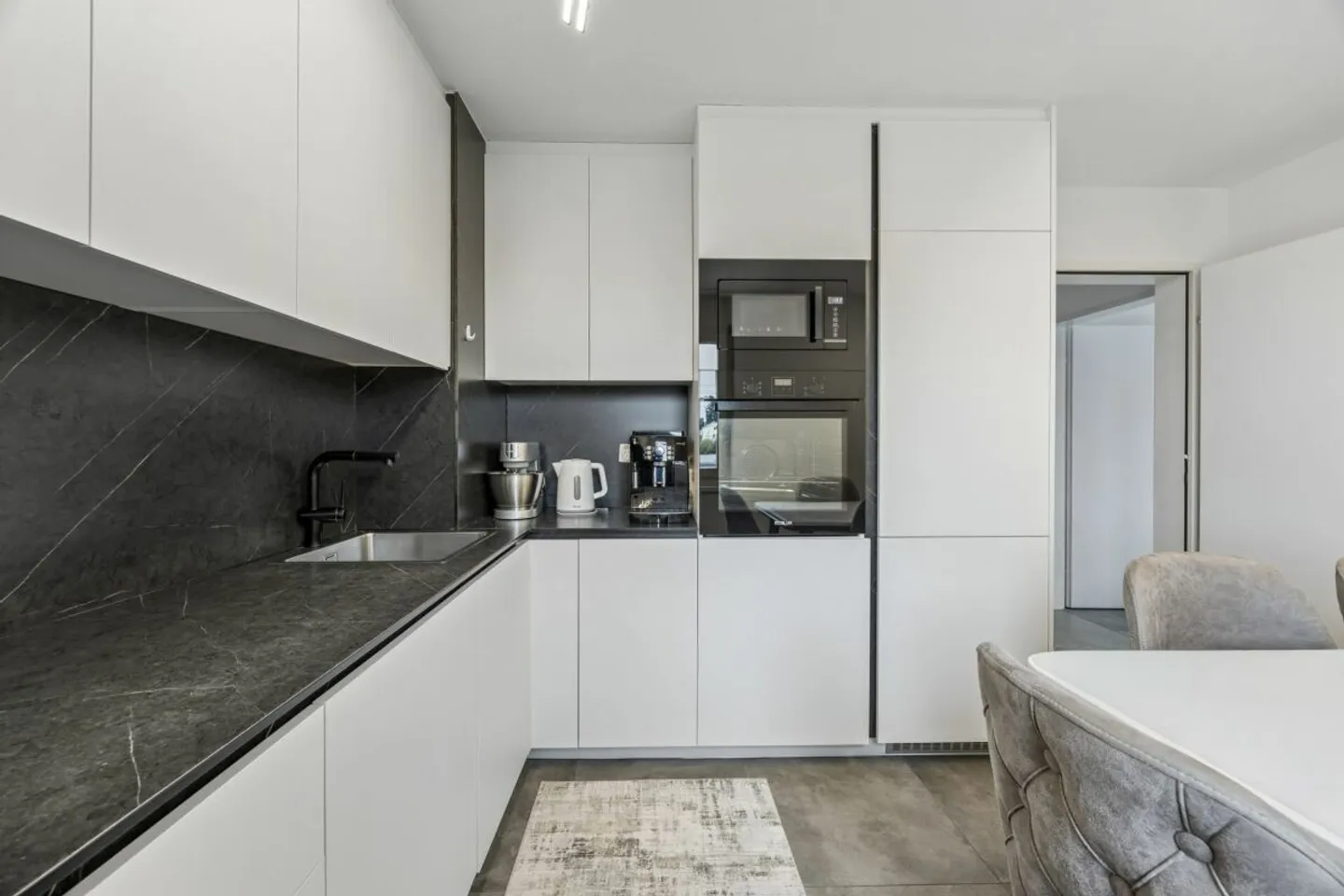 Completamente ristrutturato e fiscalmente vantaggioso: Appartamento da sogno di 4,5 stanze a Benzenschwil - La tua nuova casa! - Foto 5 di 7