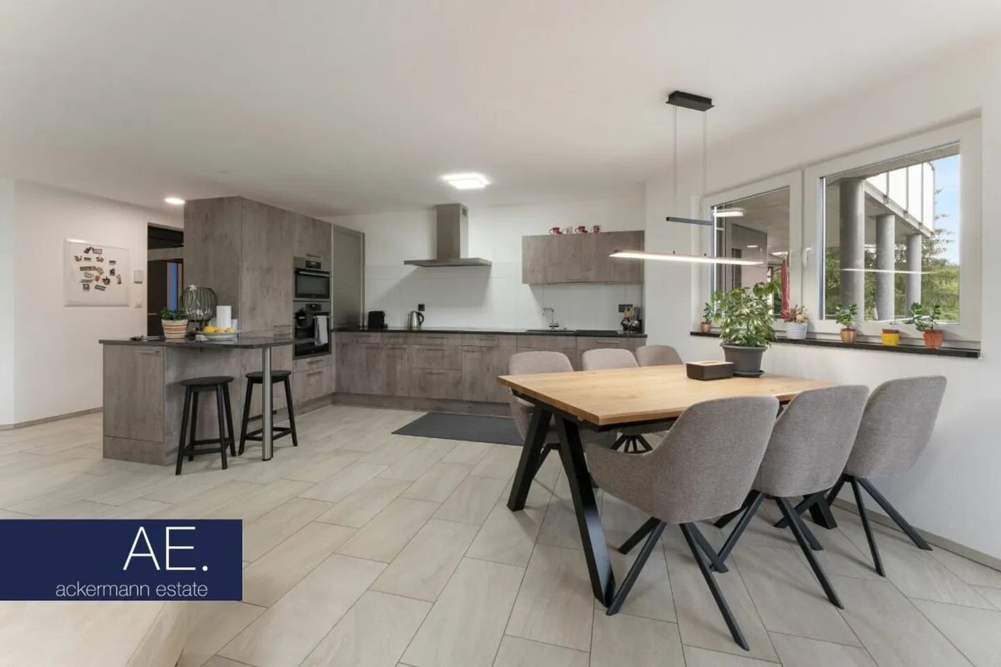 Maison multifamiliale moderne avec des normes de construction durables - Photo 3 sur 7