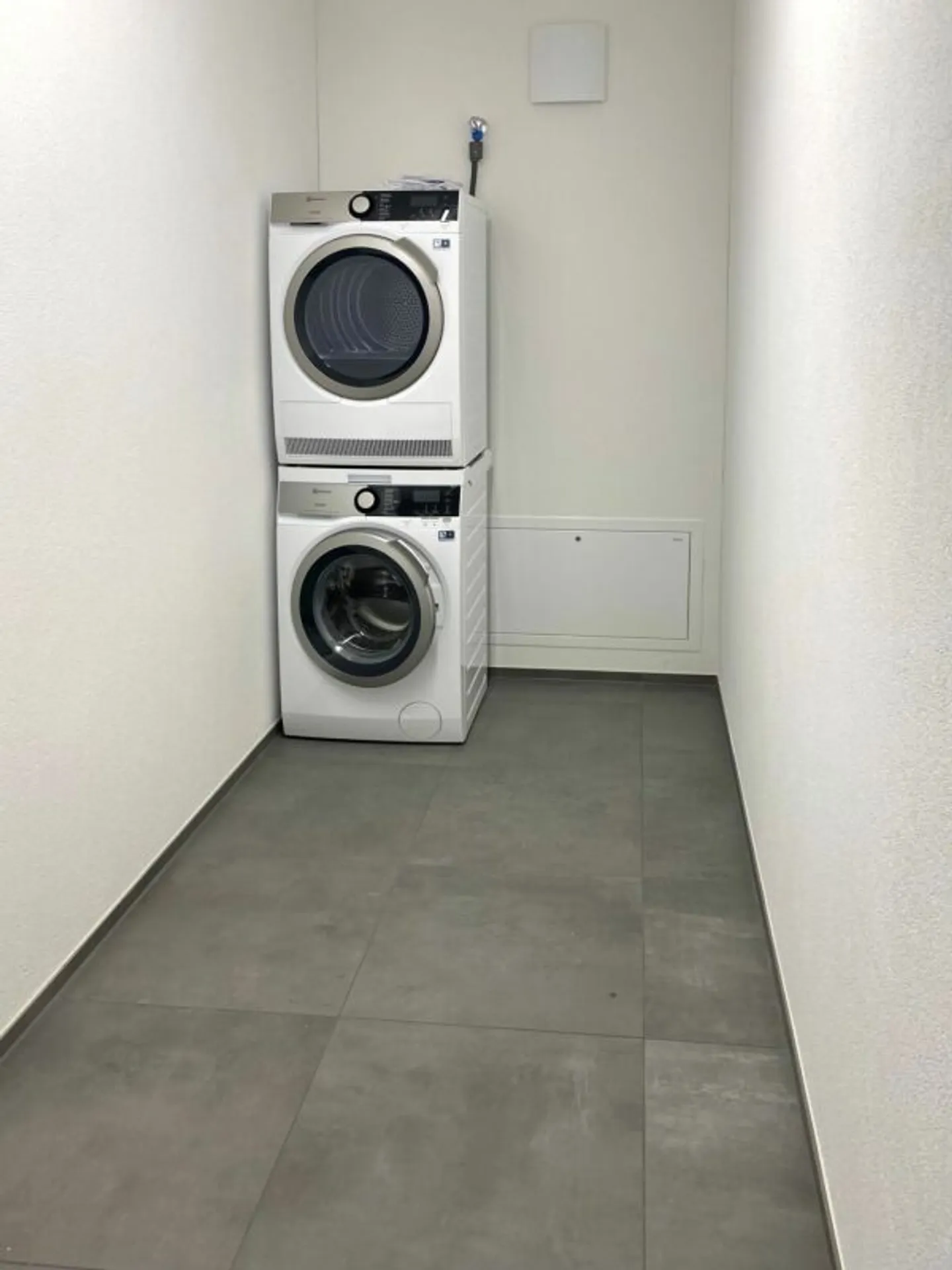 Moderne Wohnung mit grosser Terrasse - Foto 4 von 11