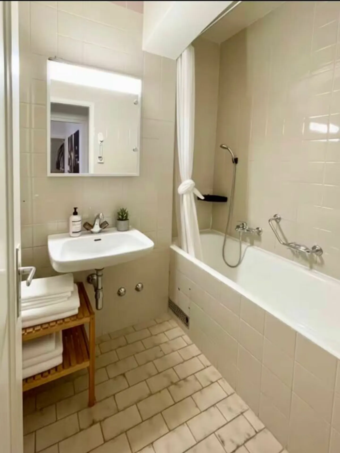 Appartement Charmant à Louer - Photo 5 sur 5