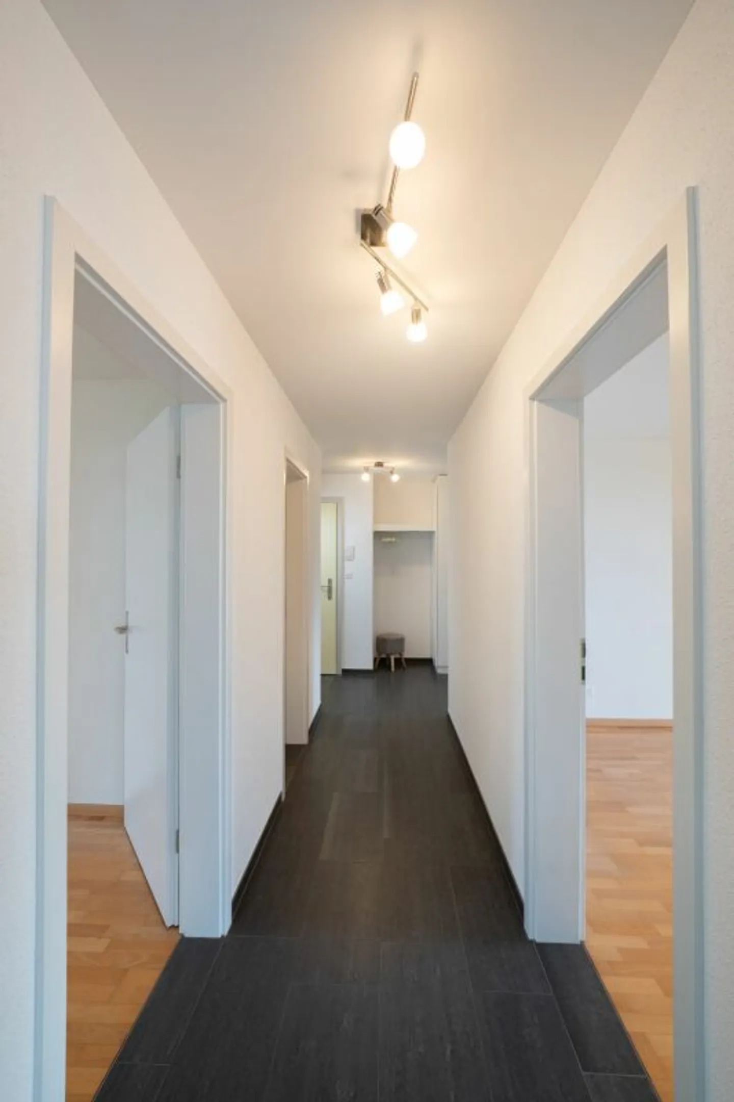 Appartement lumineux avec grand balcon et salle de loisirs dans un quartier familial - Photo 7 sur 10