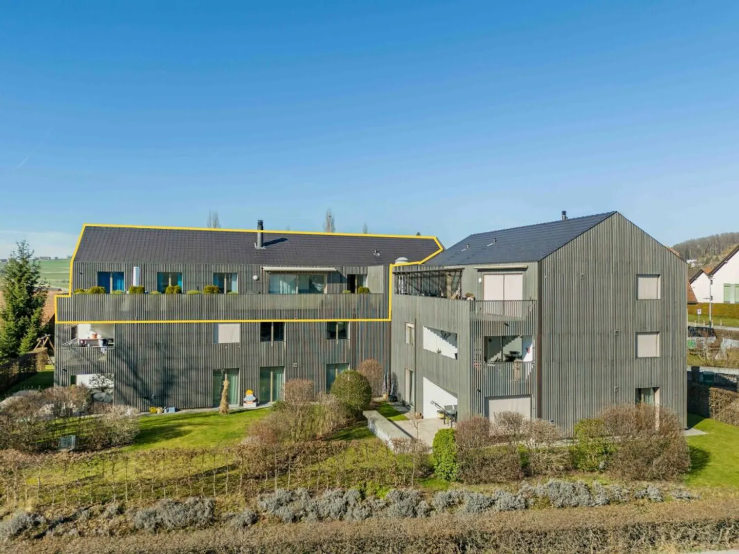 ATTIQUE MODERNE | ENSOLEILLÉE | VUE - Photo 1 sur 13