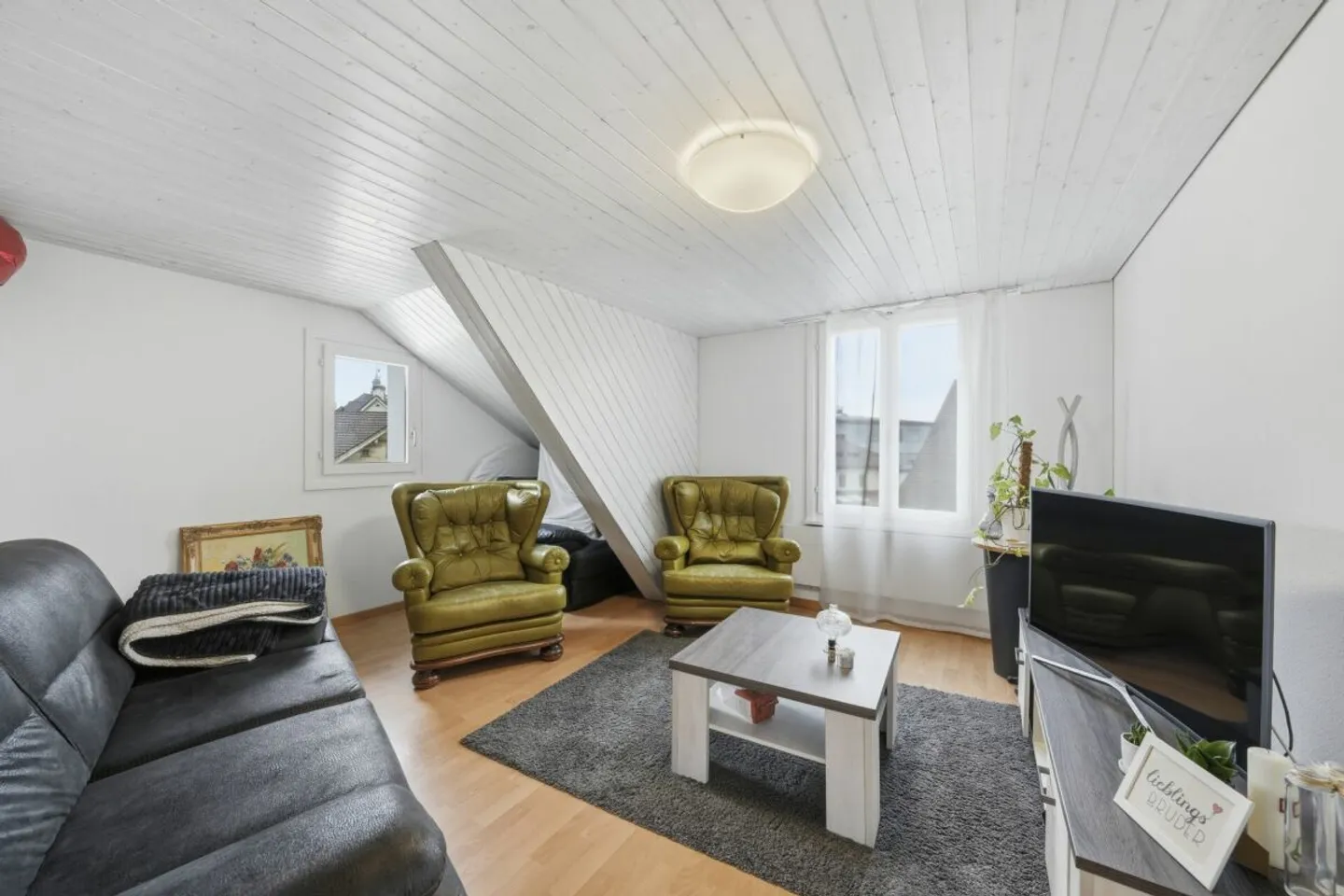 Commercial & Residential combined - ideal capital investment or owner-occupation - Photo 12 of 13