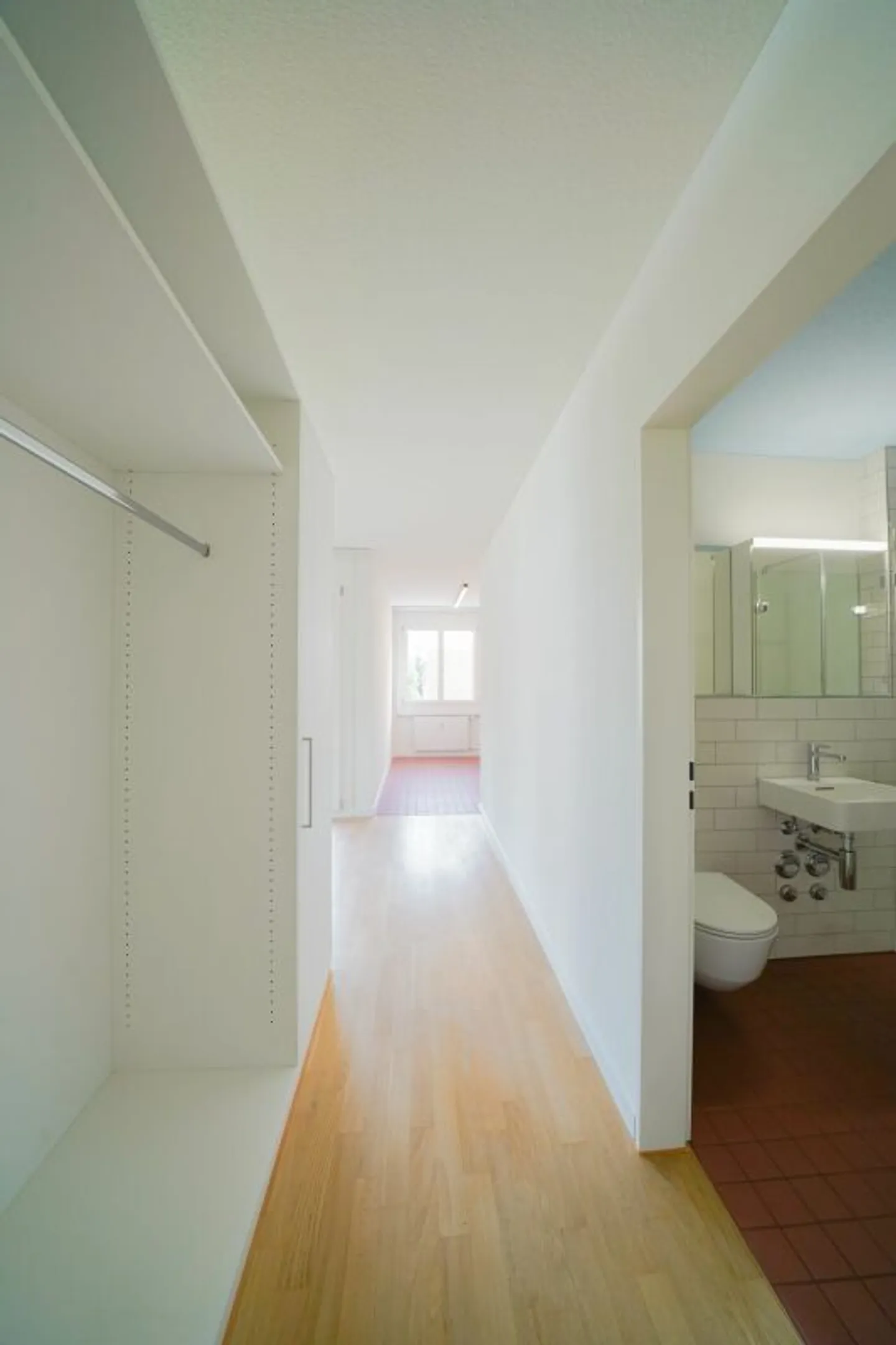 Rénové, moderne, accueillant - Votre nouveau chez-vous à Horw - Photo 4 sur 10