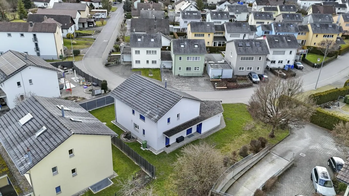 Maison individuelle avec beaucoup d'espace pour toute la famille à Sirnach - Photo 3 sur 13
