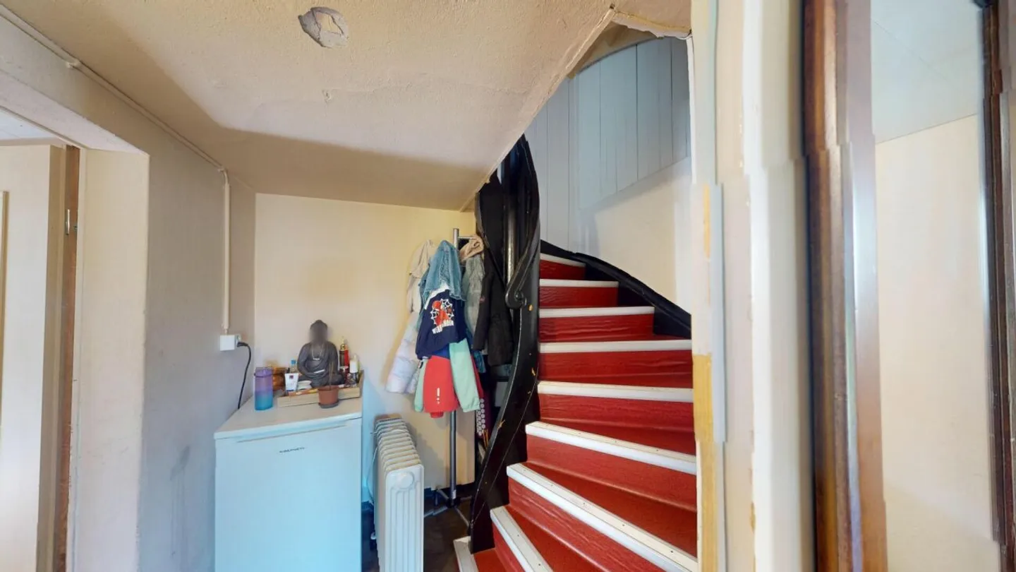 Charming Duplex Home with Garden - Photo 6 of 13