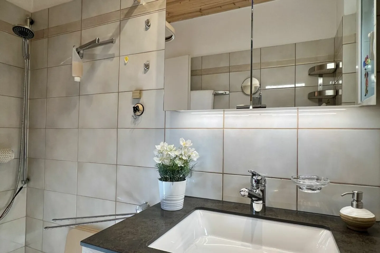 Charmantes Einfamilienhaus mit Seesicht - Foto 13 von 13