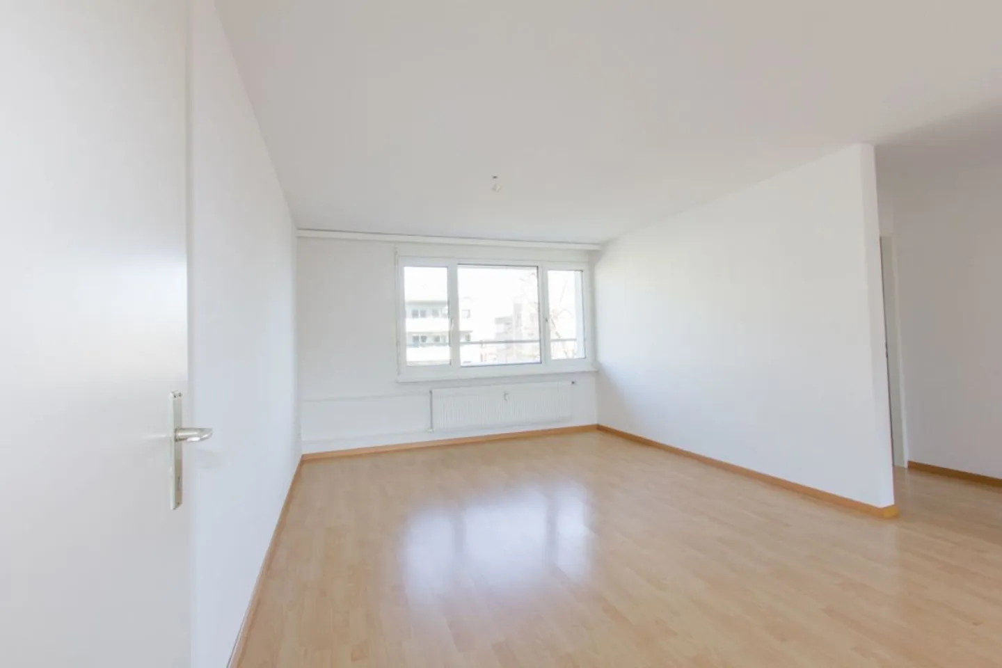 Spacious Family Apartment - Photo 2 of 8