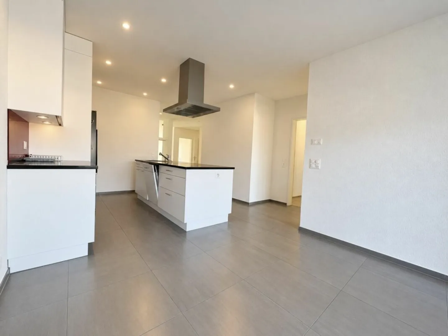 Grosszügige 4.5-Zimmer-Wohnung - Foto 3 von 9