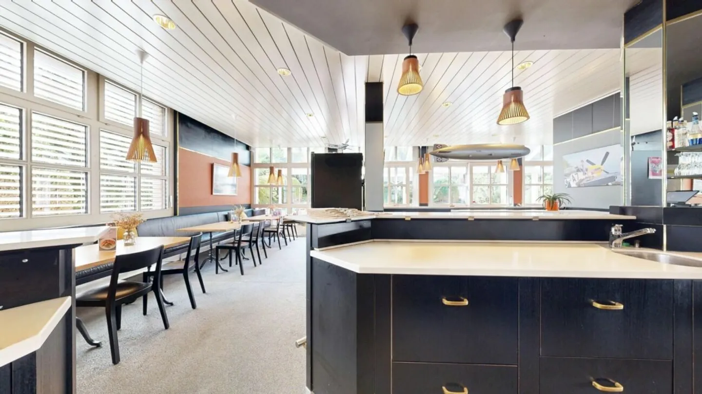 Gastro- /Commercial Property in the Center of Burgdorf - Photo 8 of 13