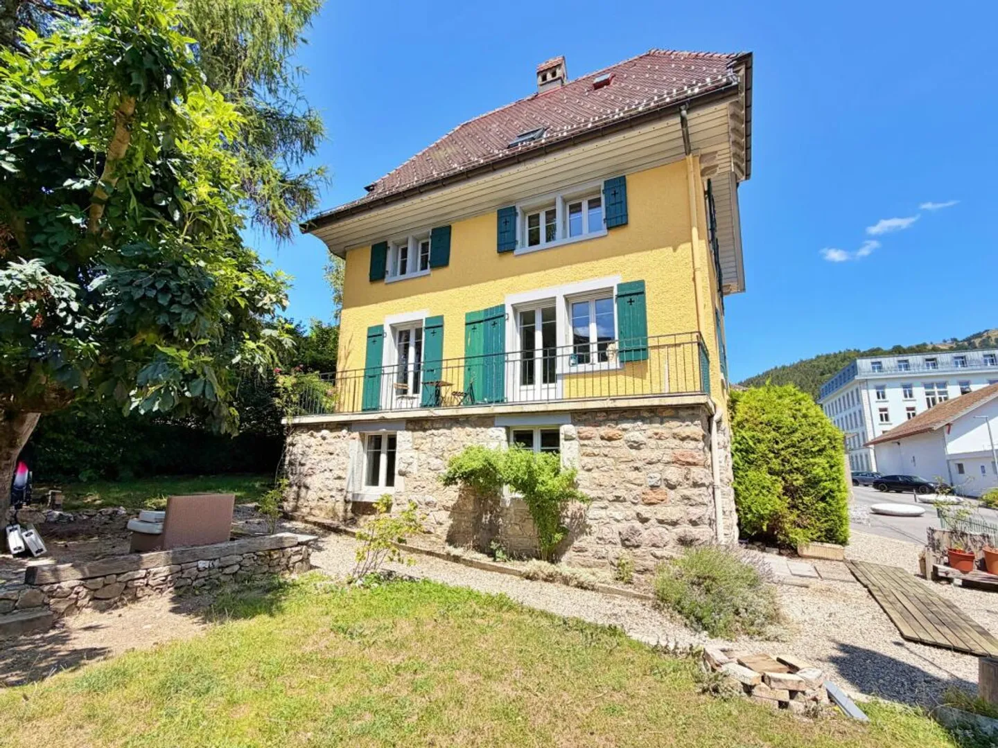 Building_Ste.Croix - Photo 5 of 13