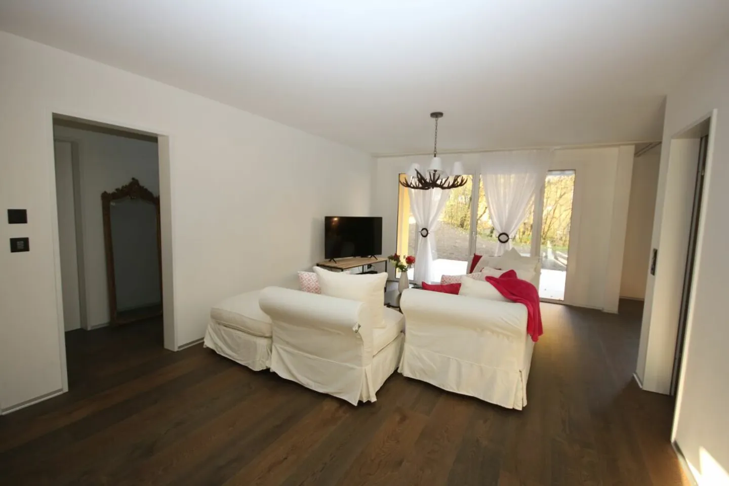 Stilvolle Wohnung mit Balkonen - Foto 2 von 6