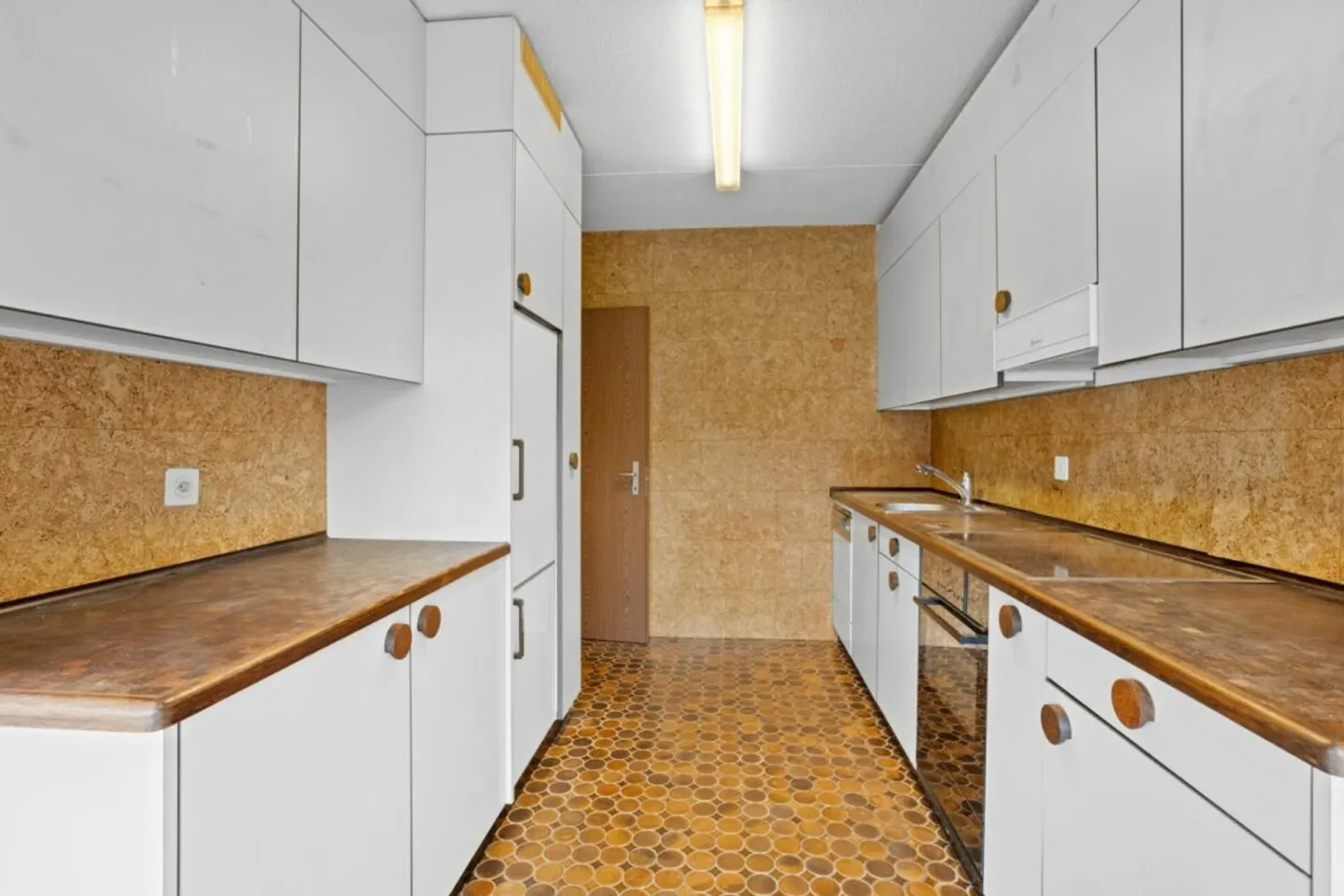 Appartement de 3,5 pièces dans un endroit calme à Reinach avec place de parking et salle de loisirs - Photo 8 sur 13