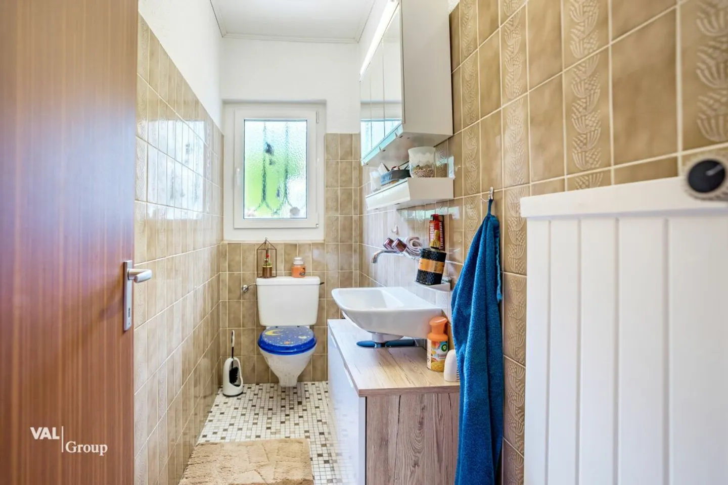 A Home to Feel Good - with Conservatory, Sunny Outdoor Seating Area and Building Plot - Photo 13 of 13