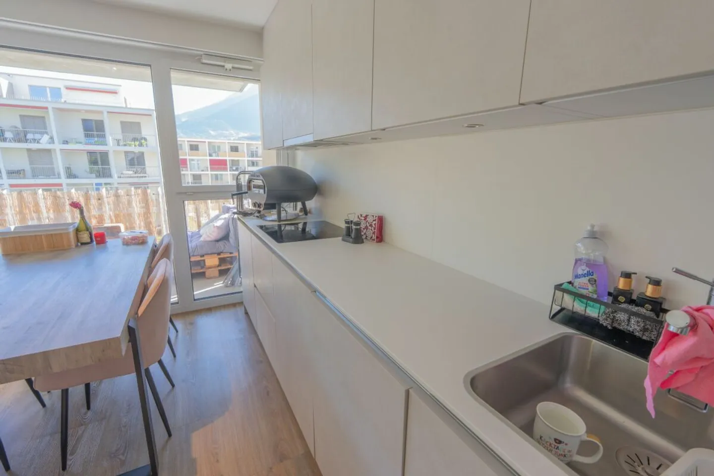 Moderne 2.5-Zimmerwohnung in Glis - Foto 11 di 13
