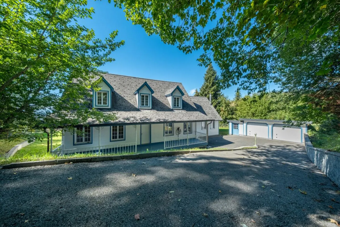 Villa individuelle de 8,5 pièces dans un environnement préservé - Photo 1 sur 13