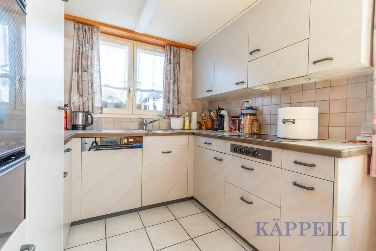 Charming and well-maintained two-family house in a central location in rural Uebeschi - Photo 9 of 13