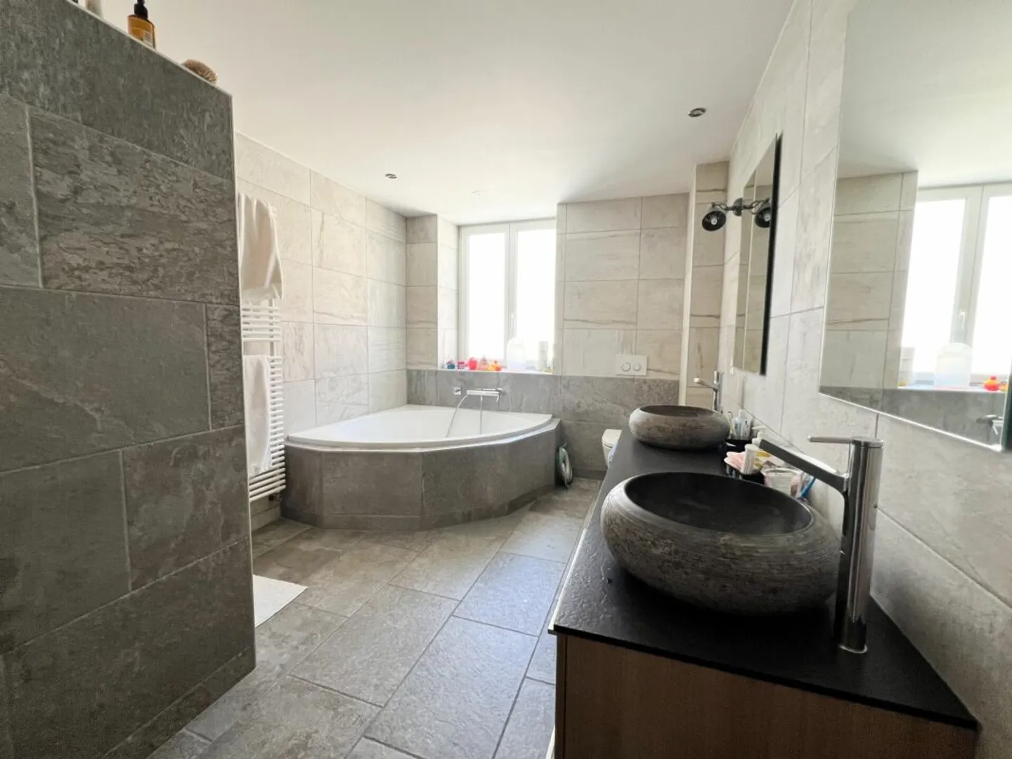 Gelegenheit! Wunderschönes Duplex mit 5,5 Zimmern in La Chaux-de-Fonds - Foto 1 von 13