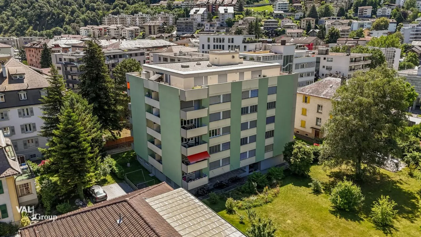 Première occupation après rénovation complète : Appartement moderne de 4,5 pièces au cœur de Visp - Photo 1 sur 3