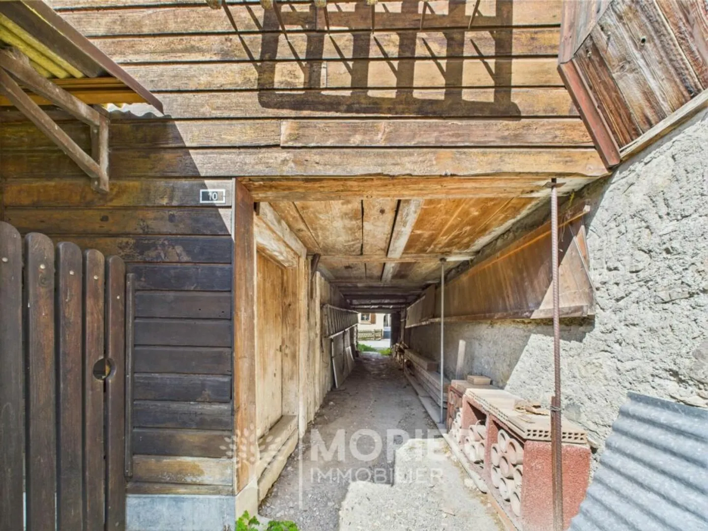 Barn 1 room in Enney - Photo 12 of 13