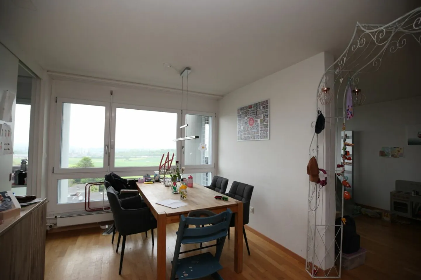 Geräumige Dachwohnung mit Aussicht - Foto 6 von 8