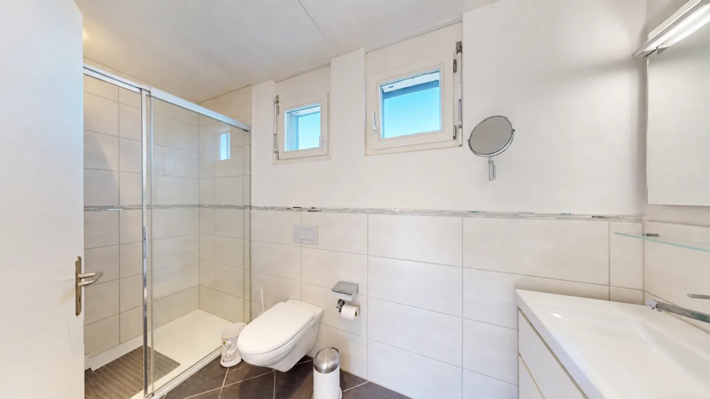Wohnen wie im EFH! Zwei Etagen, 170m2 und zwei Terrassen - Foto 8 von 9