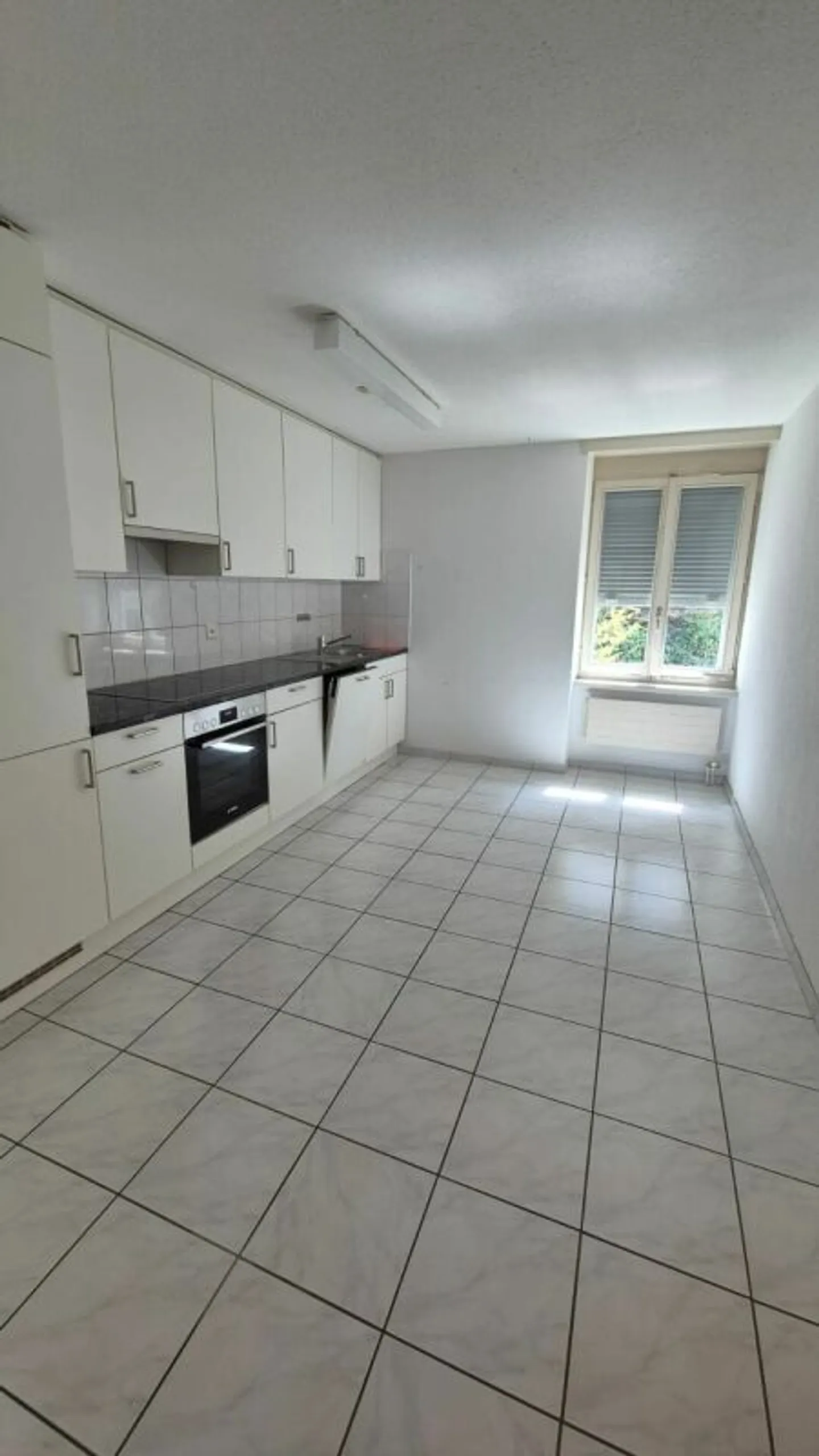 Geräumige Wohnung mit herrlicher Aussicht - Foto 2 von 10