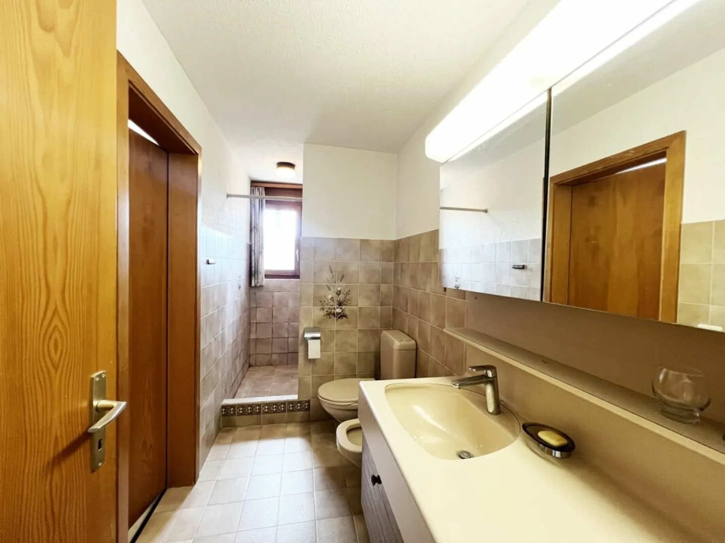 Detached single-family house with a granny flat - Photo 6 of 11