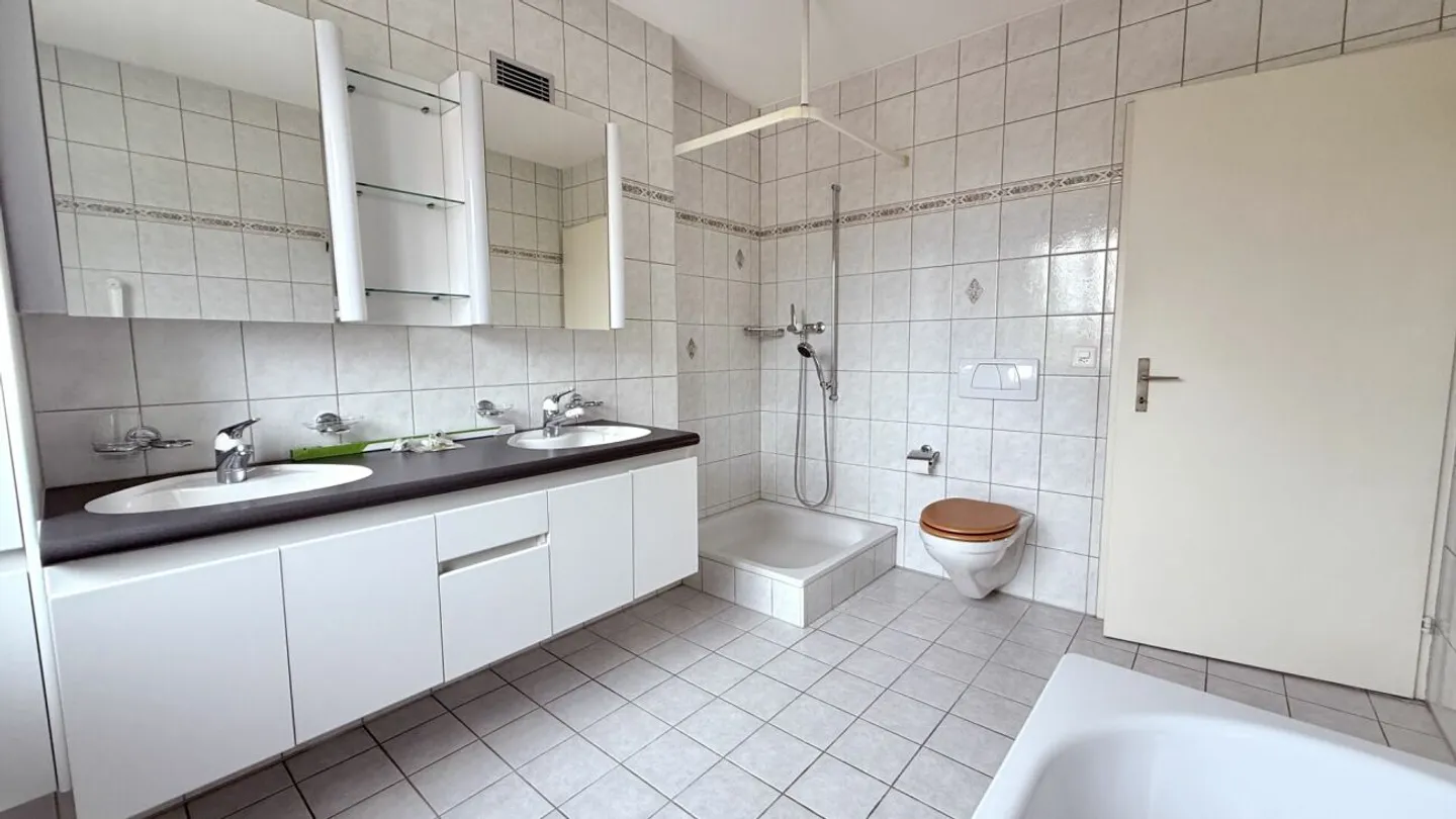 Casa unifamiliare ben tenuta con giardino a Wohlen di 5½ stanze - Foto 12 di 13