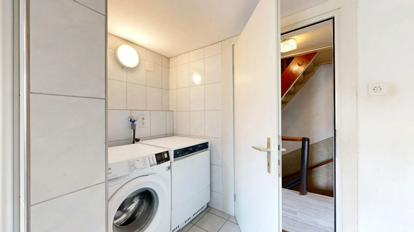 Casa con molto spazio utile, fascino e potenziale - Foto 8 di 13