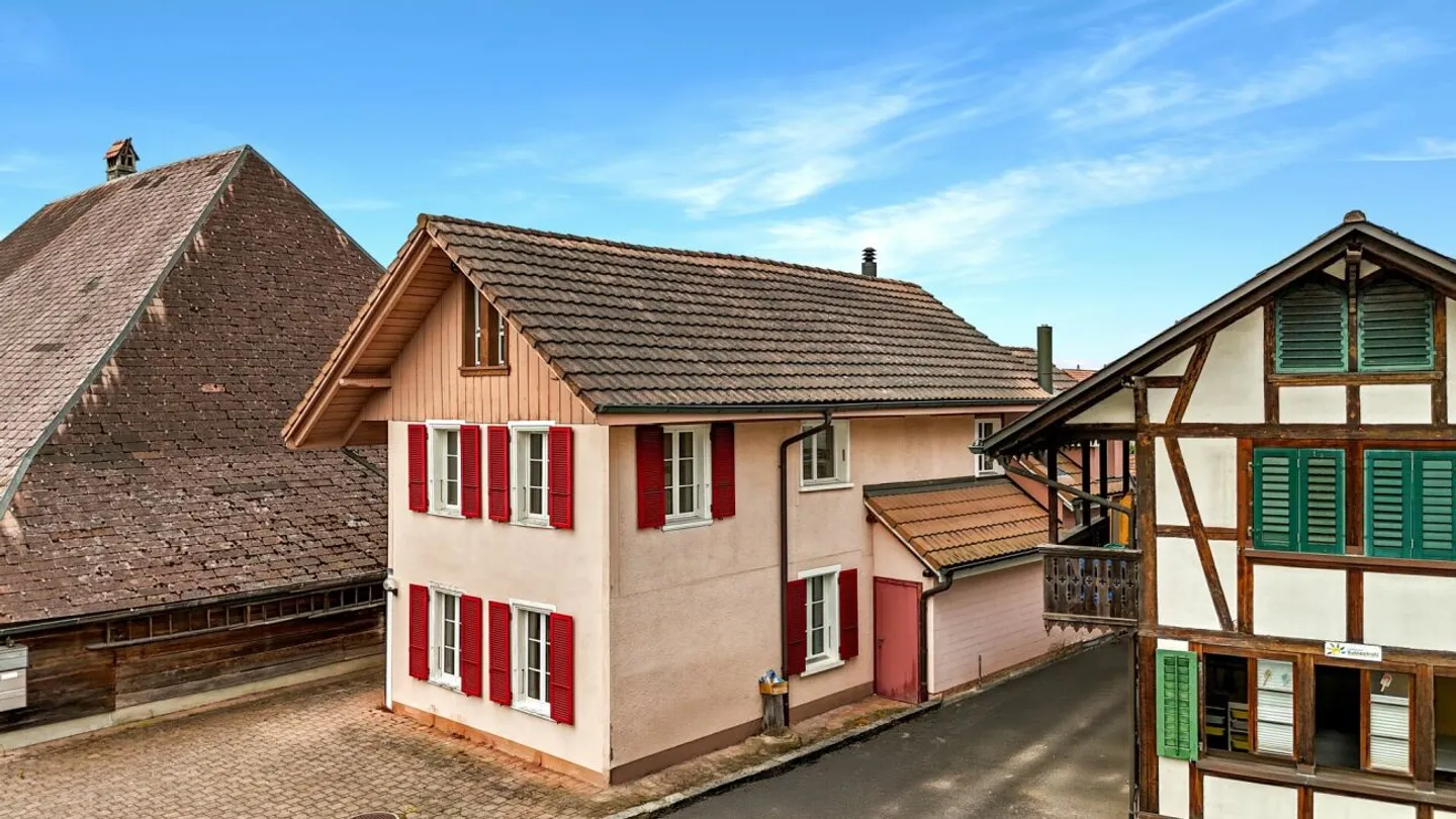 Affascinante casa unifamiliare con appartamento separato a un prezzo equo - Foto 1 di 13