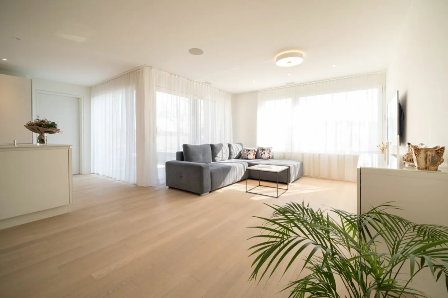 Appartement exclusif de 3,5 pièces à Zurich-Wollishofen près du lac de Zurich - Photo 2 sur 11