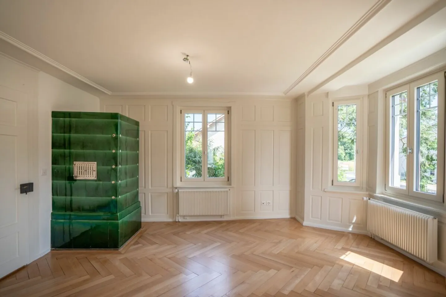 traumhaftes 6.5-Zimmer-Einfamilienhaus | Grundstücksfläche 642 m² - Foto 3 von 13