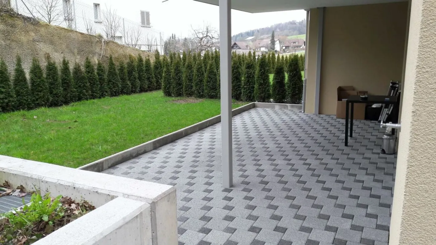 APPARTAMENTO CON GIARDINO DI TENDENZA CON AREA SALOTTO COPERTA - Foto 8 di 8