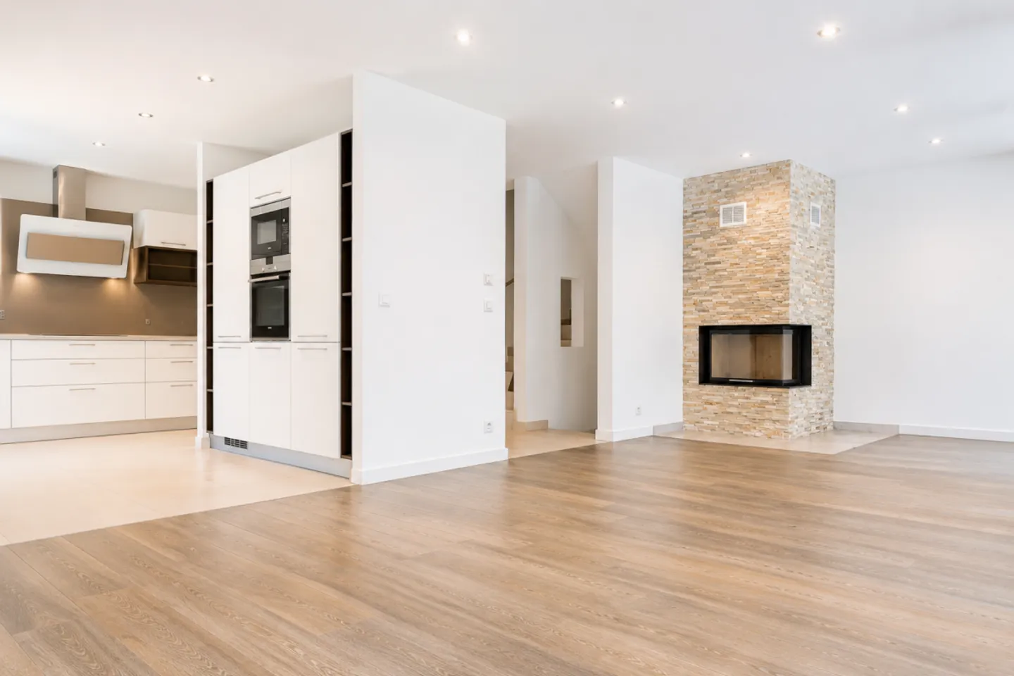 Villa contemporanea di 6 stanze con giardino privato a Mies, a 10 minuti da Ginevra - Foto 1 di 8