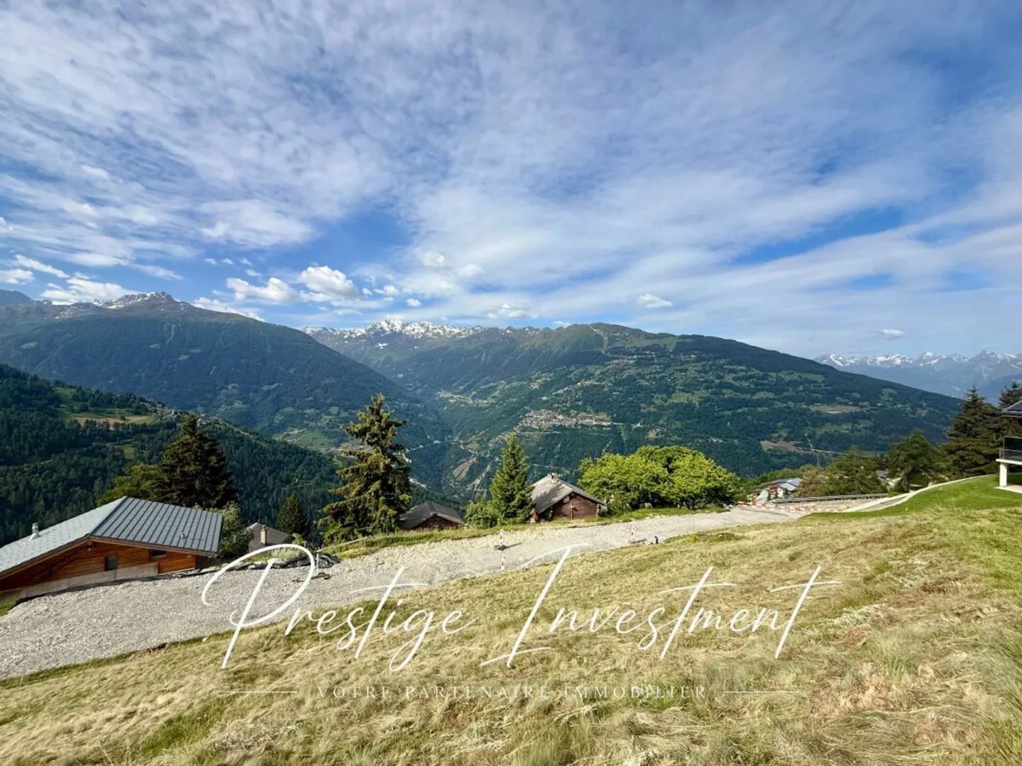 885 m² LAND WITH VALID PERMIT - MAYENS DE MASE - Photo 2 of 11